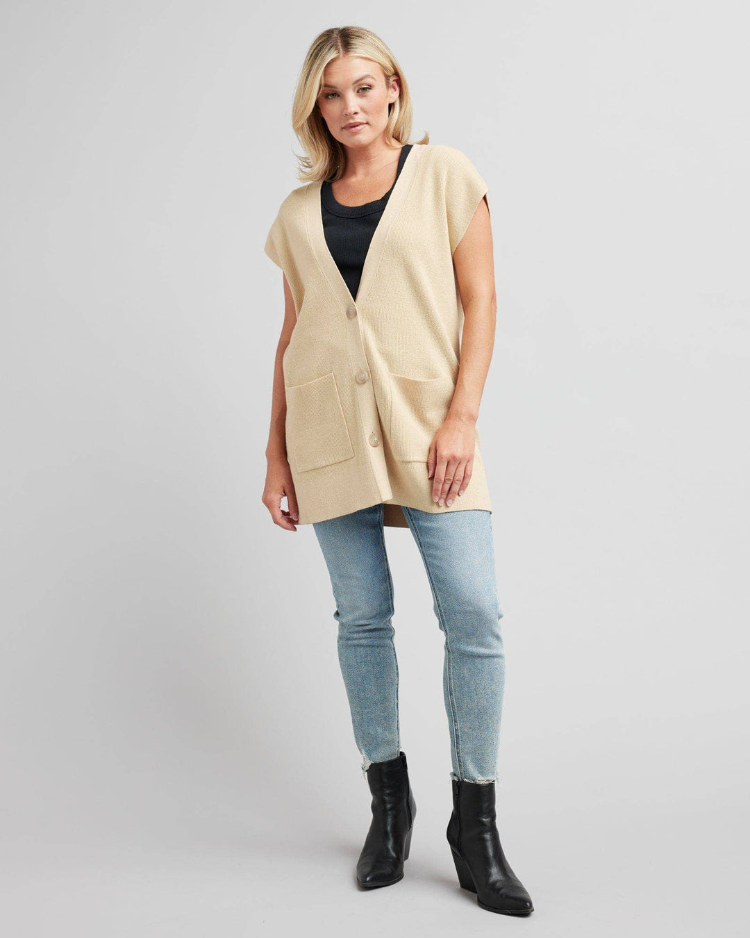 Semester Vest Cardigan in Neutral Color