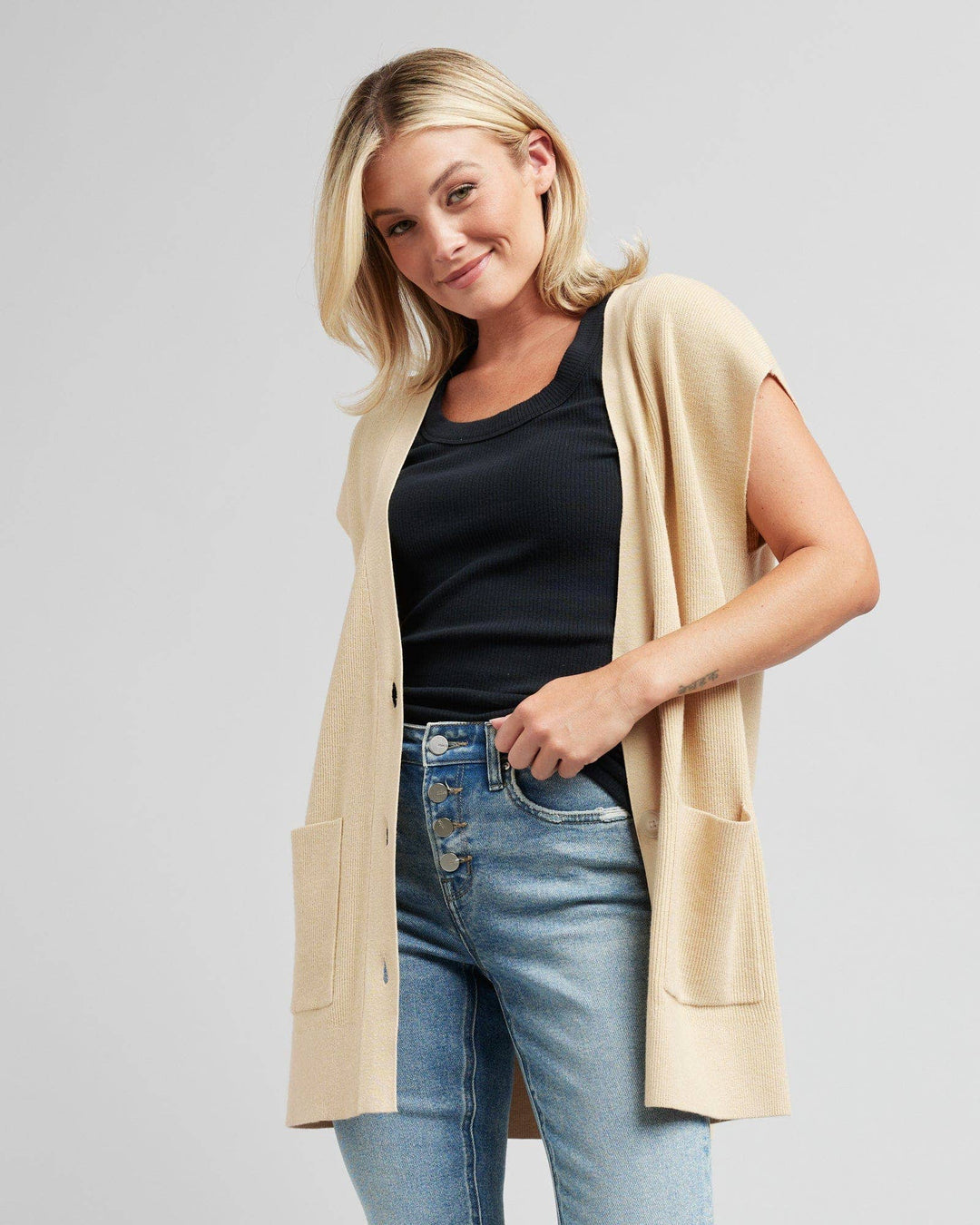 Semester Vest Cardigan in Neutral Color