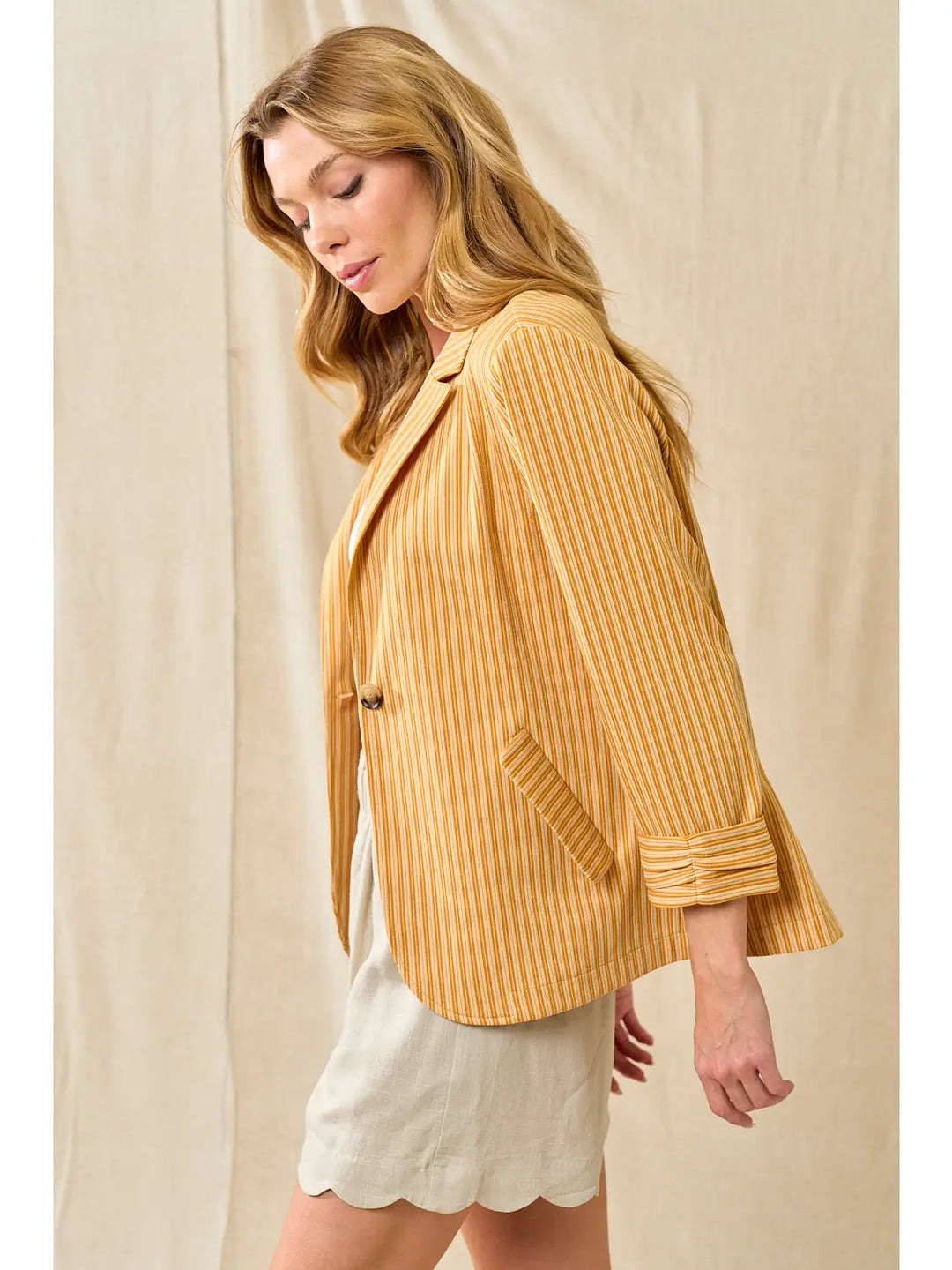 Roll-up sleeve one-button ribbed blazer