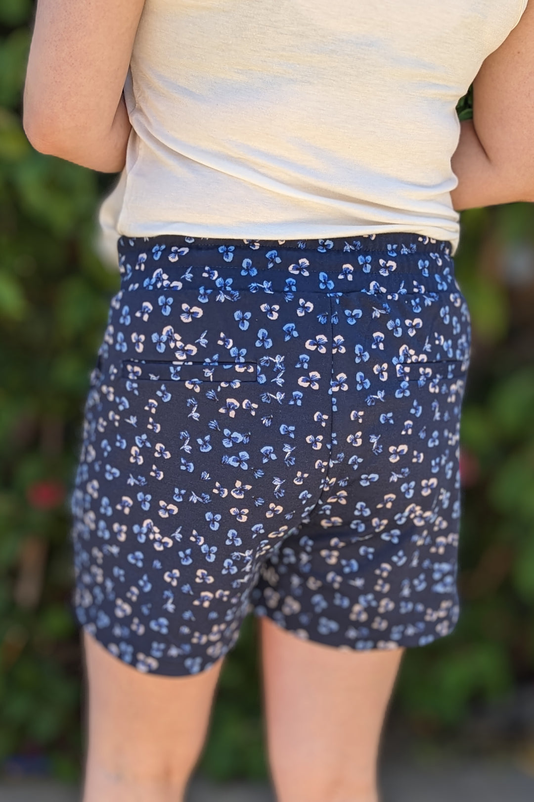 Ihkate Short Pants Total Eclipse Print