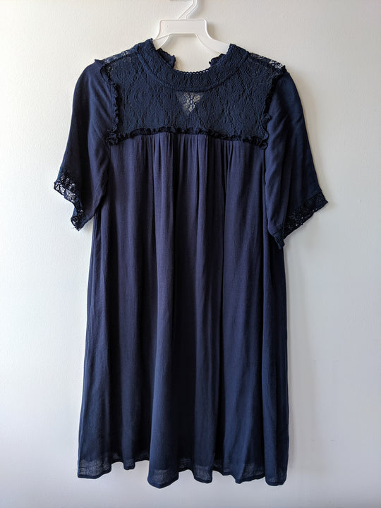 Lace Shoulder Shift Dress in Navy Last ones!